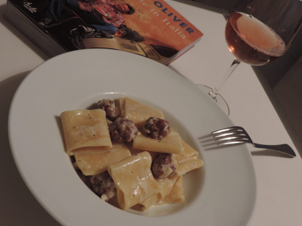 Jamie Oliver carbonara cu carnati Ruxandra Luca