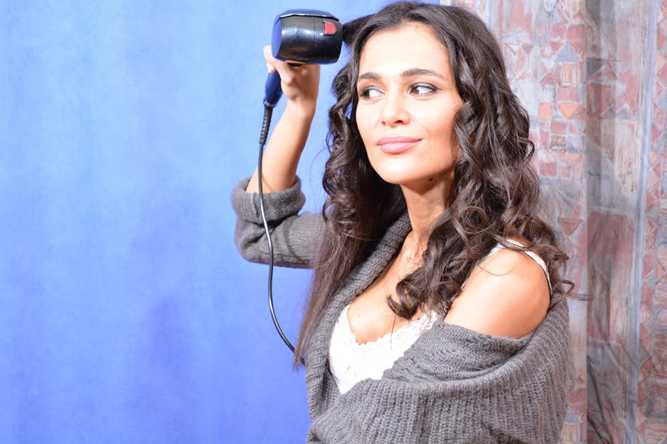 secretul meu pentru bucle perfecte, Ruxandra Luca