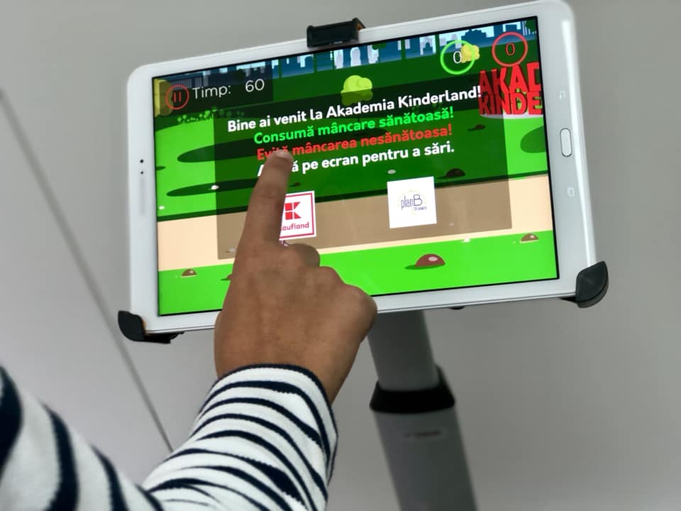 Akademia Kinderland, imprietenim copiii cu mancarea sanatoasa