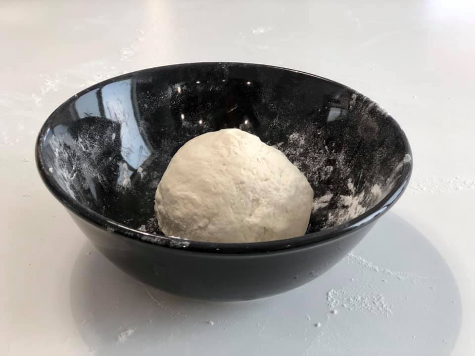 u aluat din doar două ingrediente, reteta