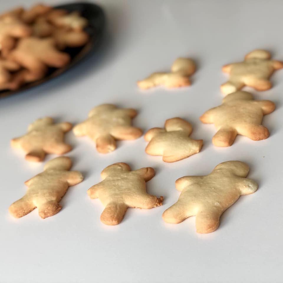 reteta de biscuiti simpli si buni pentru copii