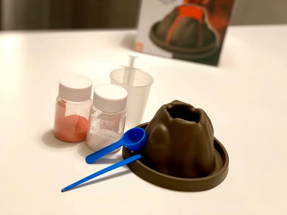 10 activități ca altă dată, care să îți țină copilul ocupat și departe de ecrane