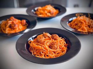 spaghete cu chiftele, reteta