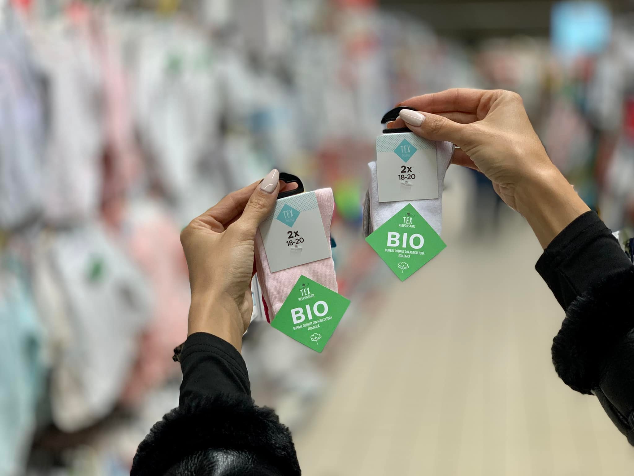 4 lucruri musai de luat în calcul, ca să alegi ușor și bine hainele bebelușului. Plus câteva propuneri vestimentare marca TEX de la Carrefour (p)
